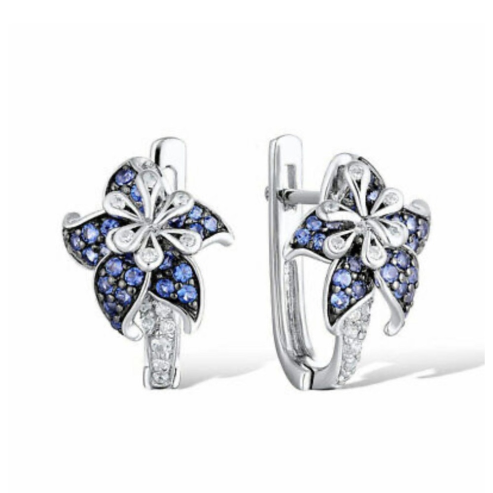 NEW Sterling silver Flower Earrings